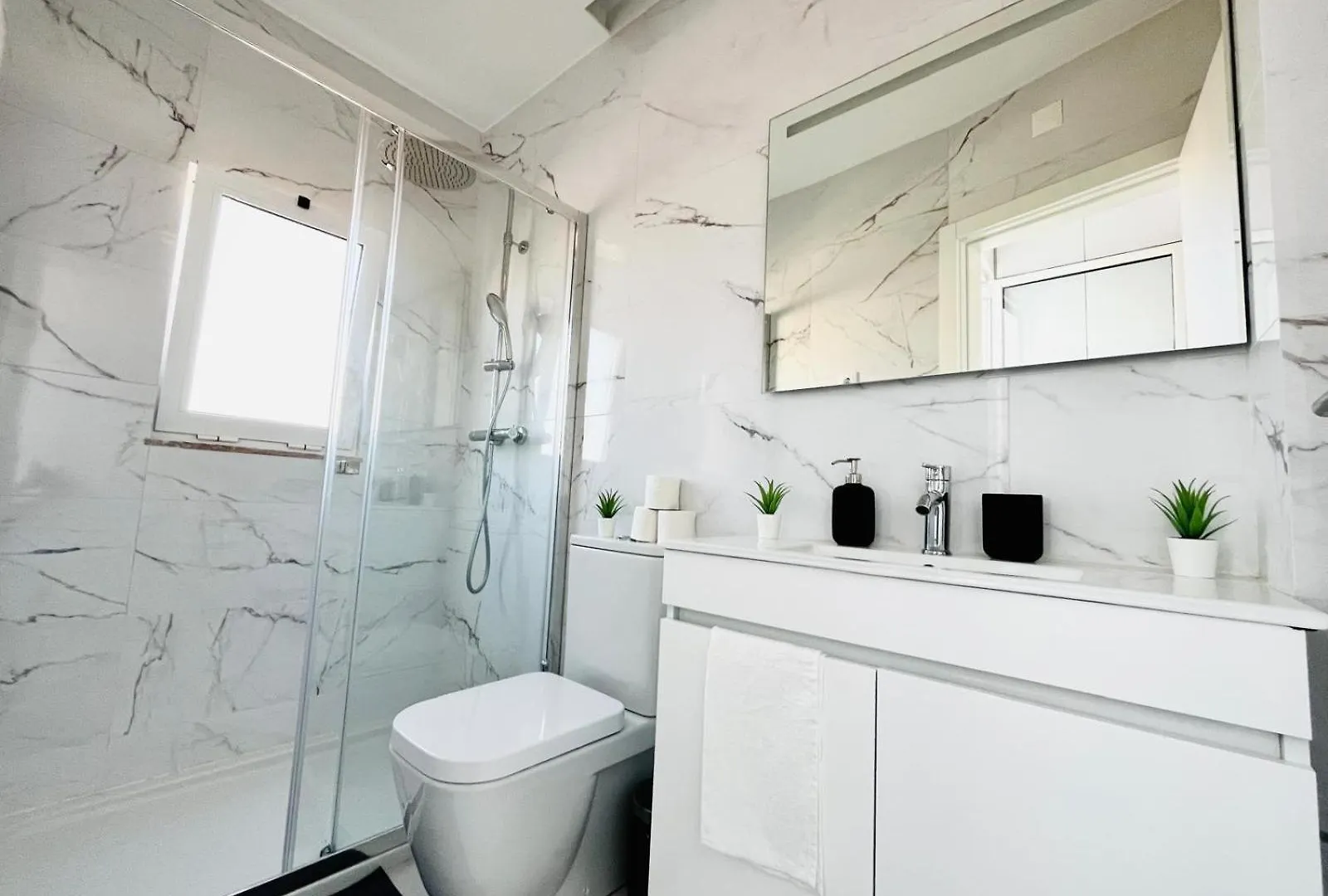 The Sarmento House - No 2D - Historical Two-Bedroom Apartment リスボン