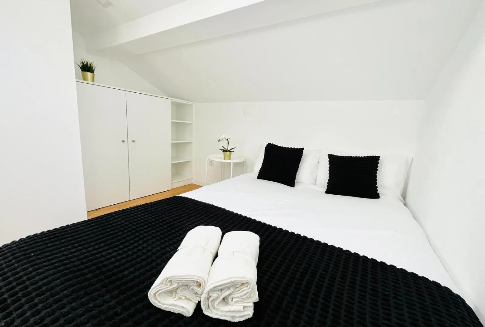The Sarmento House - No 2D - Historical Two-Bedroom Apartment Lisboa